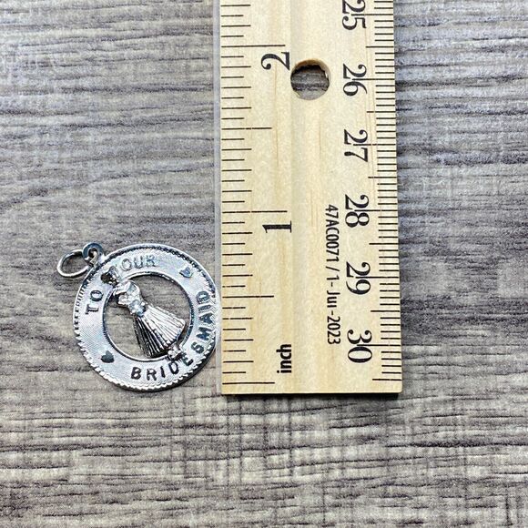 Vintage M&M 925 Sterling Silver "To Our Bridesmaid" Round Pendant Bracelet Charm - Picture 3 of 3